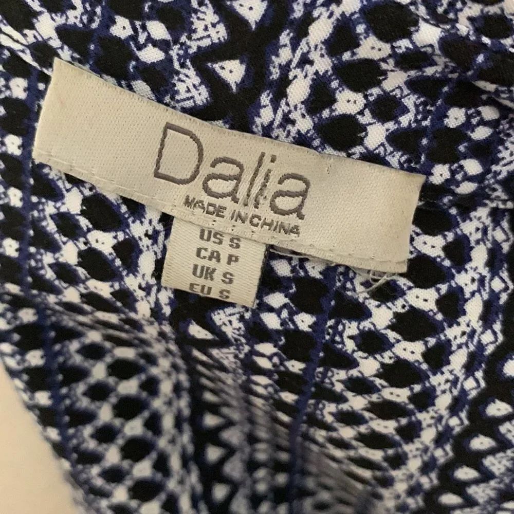 3for$20 button front blouse small - Picture 4 of 4